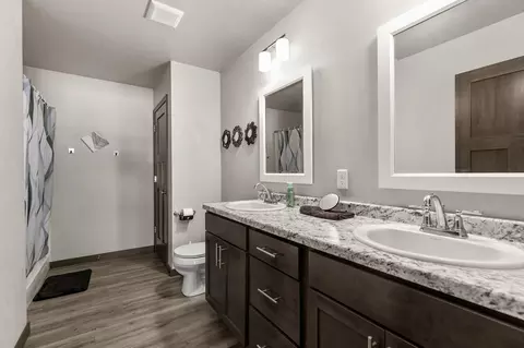 Bath - 3424 E Rubyred Dr, Appleton, WI 54913 photo 1 of 4