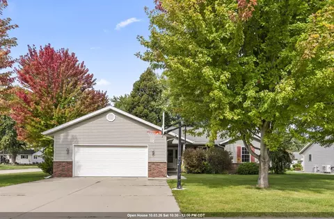 450 Bittersweet Ln, Waupun, WI 53963