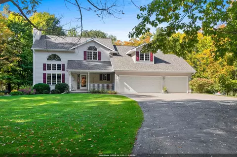 5145 Hemlock Ln, Oconto Falls, WI 54154