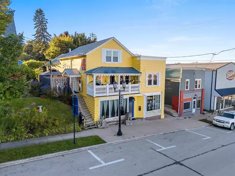 517 Milwaukee St, Kewaunee, WI 54216