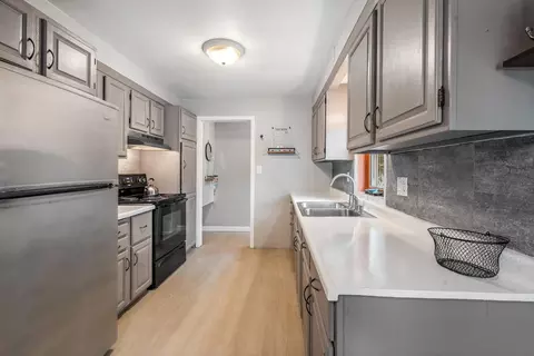 Kitchen - 2112 N Owaissa St, Appleton, WI 54911 photo 2 of 4