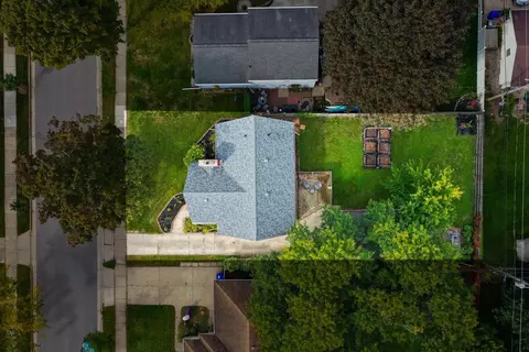 View/Area - 2112 N Owaissa St, Appleton, WI 54911 photo 1 of 1