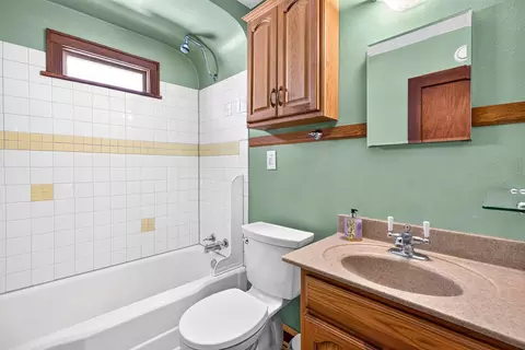 Bath - 1740 N Clark St, Appleton, WI 54911 photo 4 of 5