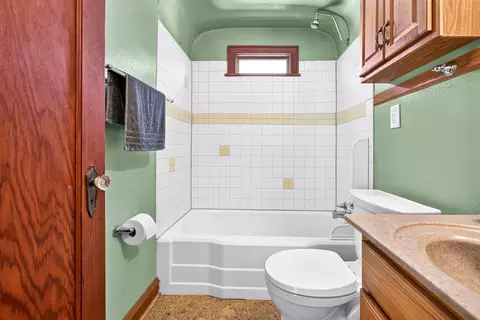 Bath - 1740 N Clark St, Appleton, WI 54911 photo 5 of 5