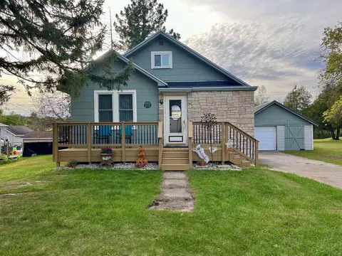 1115 Division St, Wausaukee, WI 54177