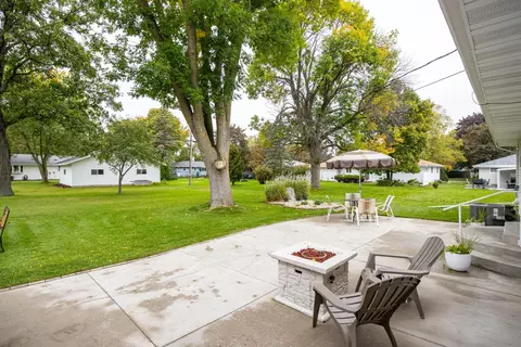 Exterior - 2515 S Greenview St, Appleton, WI 54915 photo 5 of 10