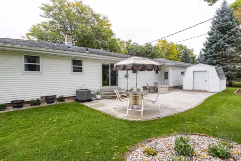 Exterior - 2515 S Greenview St, Appleton, WI 54915 photo 3 of 10