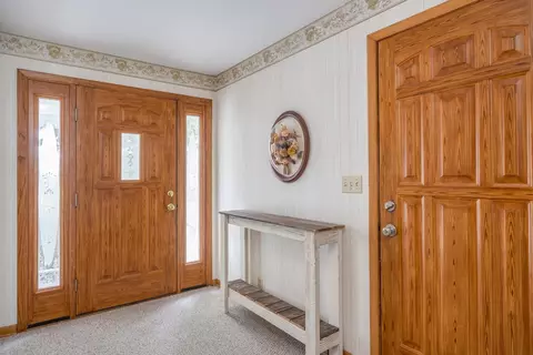 Entry Way - 2515 S Greenview St, Appleton, WI 54915 photo 1 of 1