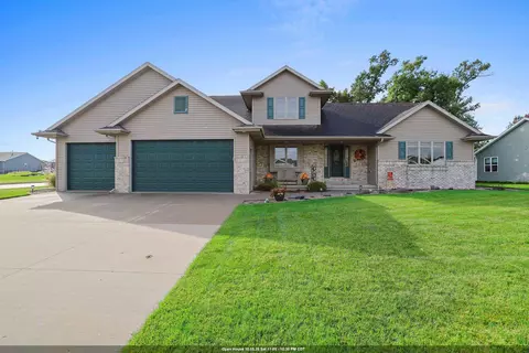 1971 Antelope Trl, Kaukauna, WI 54130