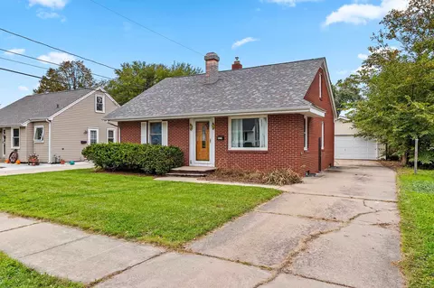 1274 Minahan St, Green Bay, WI 54303