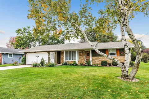 1804 Keehan Ln, Green Bay, WI 54311
