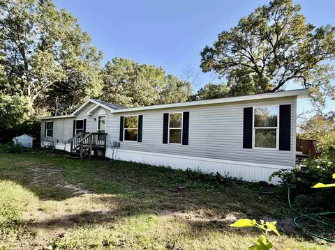 e1657 Pine Lane, Waupaca, WI 54981