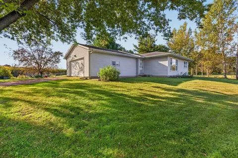 e7943 Wisconsin 54, New London, WI 54961