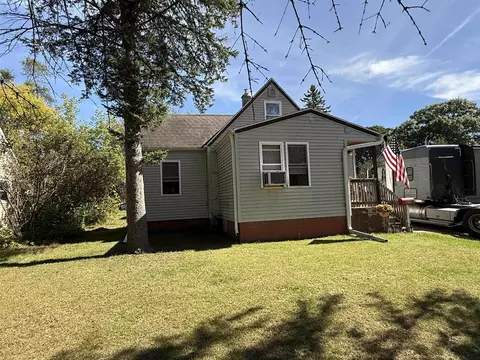 1230 S Smalley St, Shawano, WI 54166
