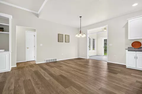 Living - 1057 W Windtree Dr #48, Appleton, WI 54914 photo 7 of 10