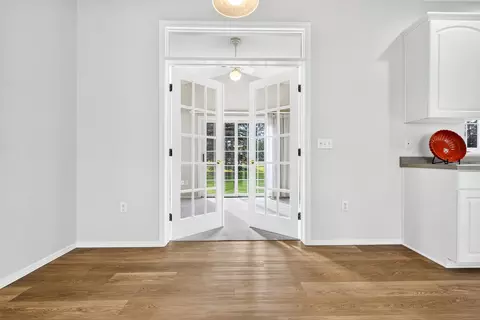 Entry Way - 1057 W Windtree Dr #48, Appleton, WI 54914 photo 4 of 4