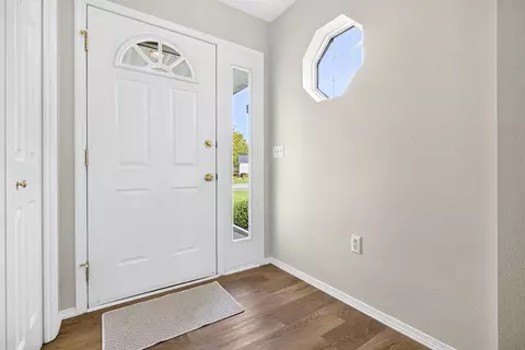 Entry Way - 1057 W Windtree Dr #48, Appleton, WI 54914 photo 2 of 4
