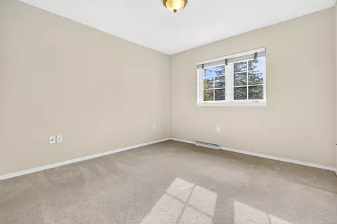 Bedroom - 1057 W Windtree Dr #48, Appleton, WI 54914 photo 3 of 5