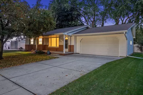 1509 Apache Ave, Green Bay, WI 54313