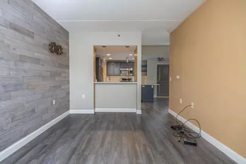 Living - 400 N Richmond St #301, Appleton, WI 54911 photo 3 of 6