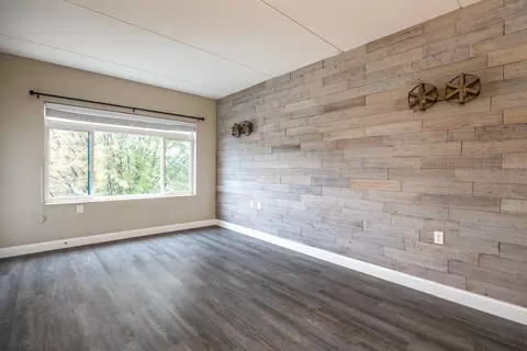 Living - 400 N Richmond St #301, Appleton, WI 54911 photo 5 of 6