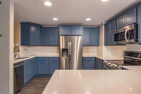 Kitchen - 400 N Richmond St #301, Appleton, WI 54911 photo 2 of 3