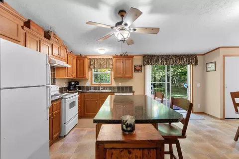 Kitchen - 16326 Faust Ln, White Lake, WI 54491 photo 7 of 7