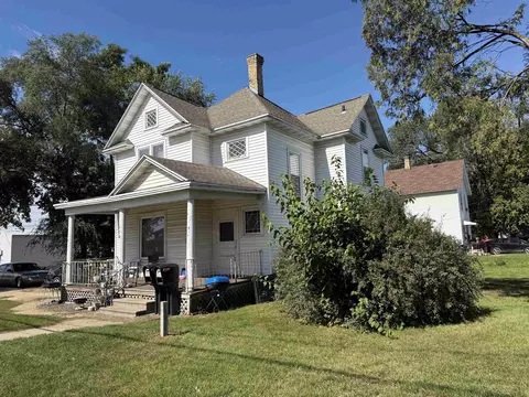 119 E Richmond St, Shawano, WI 54166