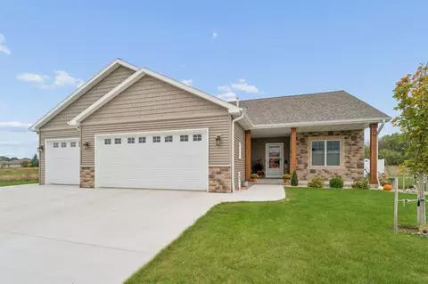 462 Rustic Ridge Dr, Brillion, WI 54110