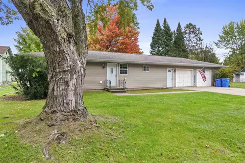 Exterior - 1036 Bartelt St, Gresham, WI 54128 photo 11 of 12