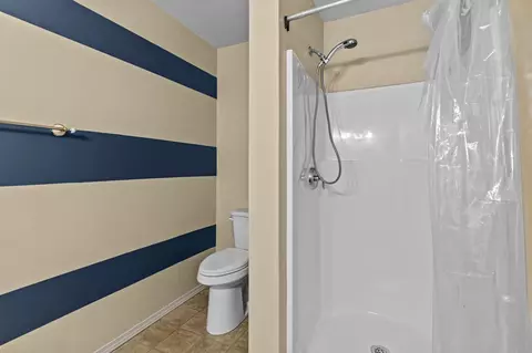 Bath - 4714 Everbreeze Cir, Appleton, WI 54913 photo 5 of 5