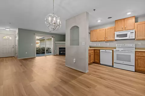 Living - 4714 Everbreeze Cir, Appleton, WI 54913 photo 8 of 8