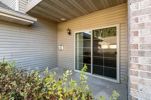Exterior - 4714 Everbreeze Cir, Appleton, WI 54913 photo 5 of 8