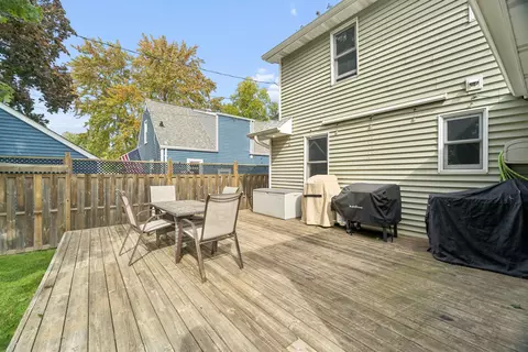Exterior - 2119 N Erb St, Appleton, WI 54911 photo 3 of 7