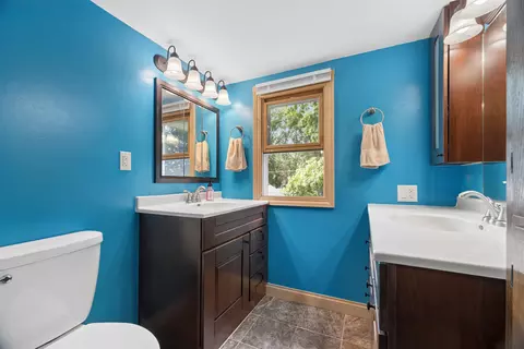 Bath - 2119 N Erb St, Appleton, WI 54911 photo 2 of 2