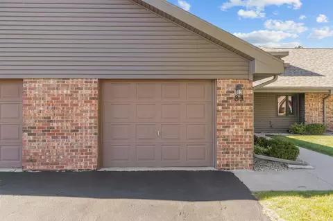 Exterior - 83 Spencer Village Ct, Appleton, WI 54914 photo 3 of 9