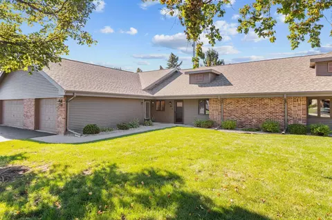 Exterior - 83 Spencer Village Ct, Appleton, WI 54914 photo 5 of 9