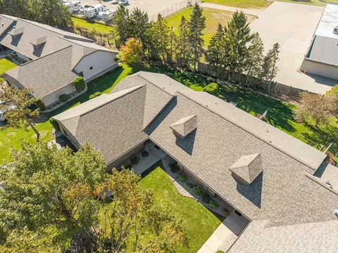 View/Area - 83 Spencer Village Ct, Appleton, WI 54914 photo 2 of 9