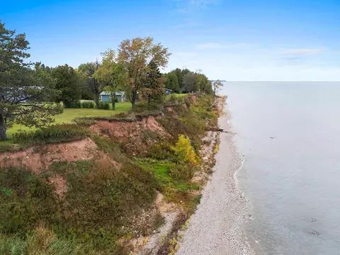 Sth 42, Algoma, WI 54201 photo 17