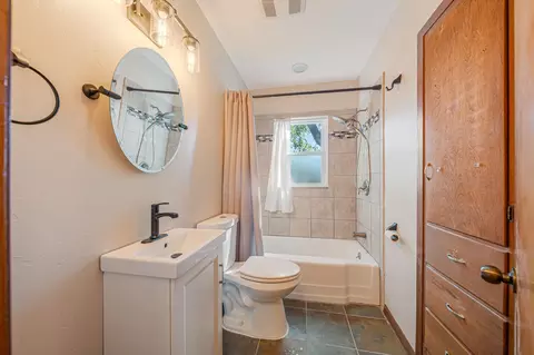 Bath - 1015 W Hawes St, Appleton, WI 54914 photo 1 of 1