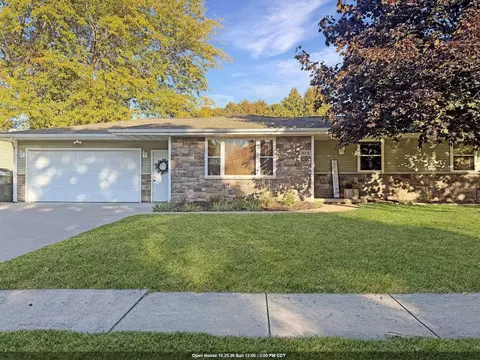 924 Laurel Ln, Kaukauna, WI 54130