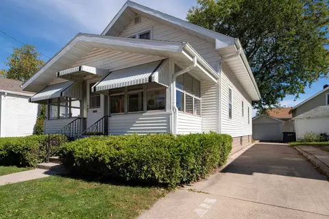 1422 Ohio St, Oshkosh, WI 54902