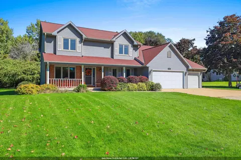 4072 Hackberry Ct, Green Bay, WI 54311