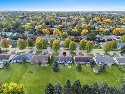 View/Area - 1400 W Weiland Ln, Appleton, WI 54914 photo 2 of 3