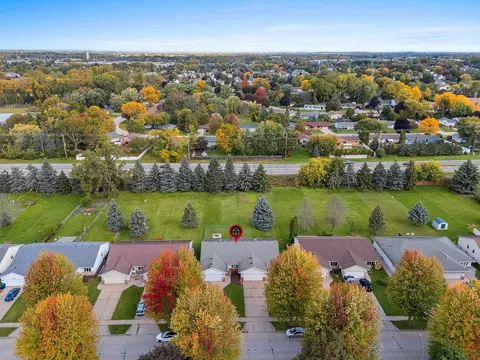 View/Area - 1400 W Weiland Ln, Appleton, WI 54914 photo 3 of 3