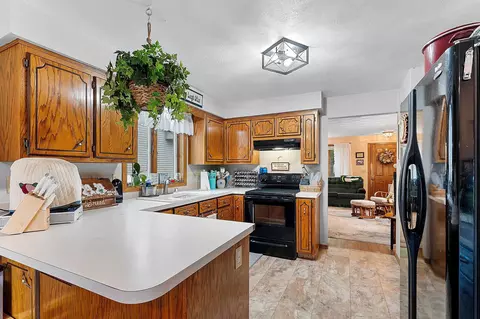 Kitchen - 1400 W Weiland Ln, Appleton, WI 54914 photo 1 of 8