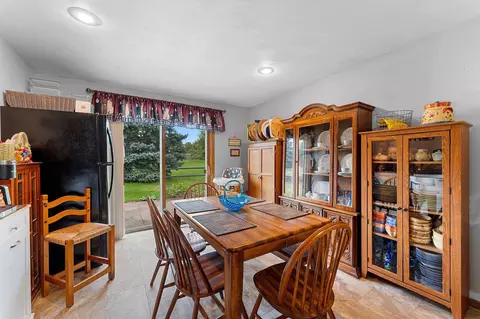 Dining - 1400 W Weiland Ln, Appleton, WI 54914 photo 1 of 5