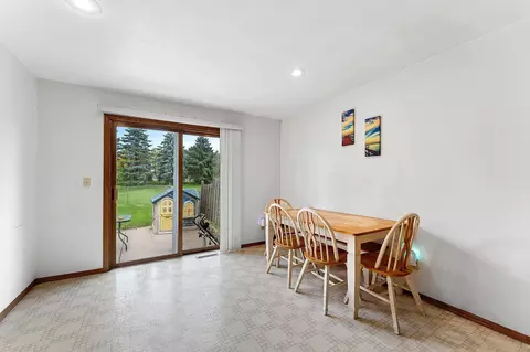 Dining - 1400 W Weiland Ln, Appleton, WI 54914 photo 5 of 5