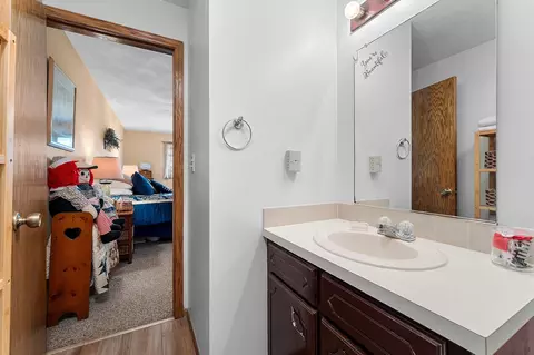 Bath - 1400 W Weiland Ln, Appleton, WI 54914 photo 1 of 7