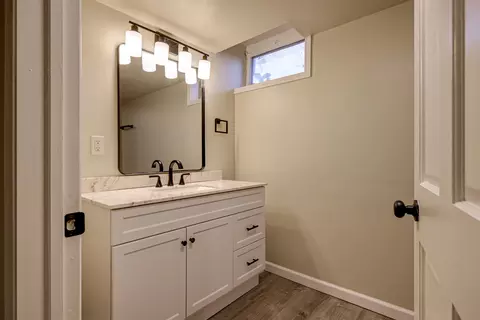 Bath - 1630 E Glendale Ave, Appleton, WI 54911 photo 2 of 3